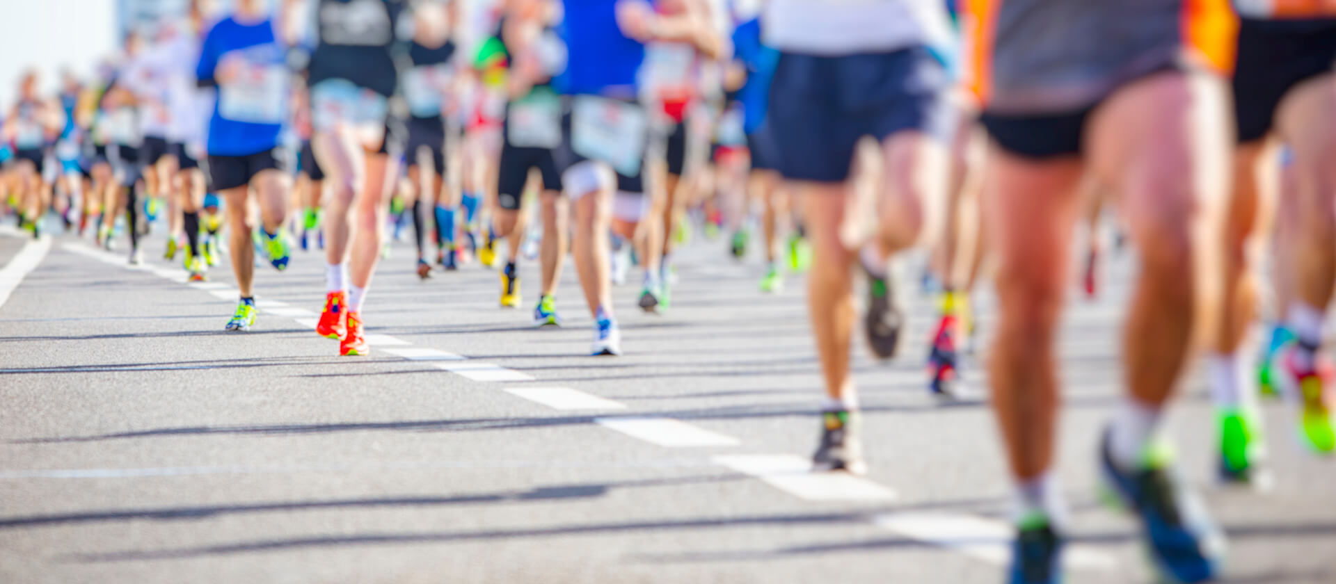 ランナーたちが走っている写真